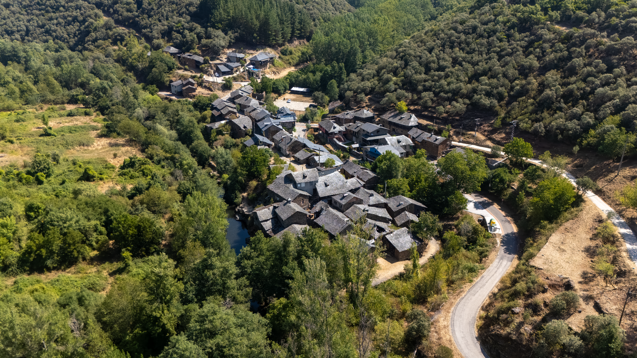 Aerial view of San Vicente village in El Bierzo